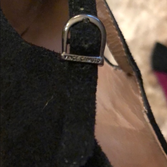 Vince Camuto black heels with magenta platform - Picture 6 of 6